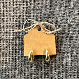 Modern gold hoops: 14K gold plated